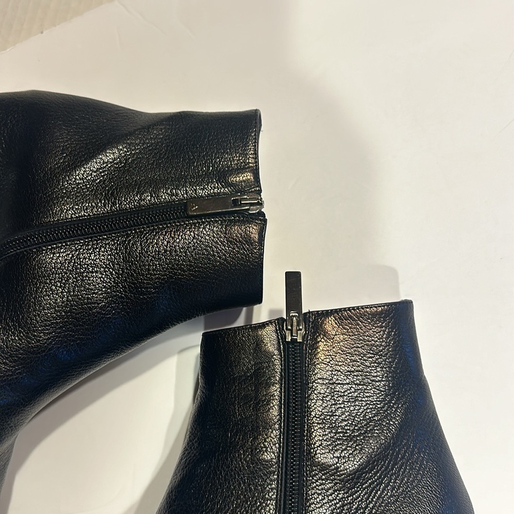 Aquatalia Ulysses made in Italy ankle black leather pebbled booties side zipper - Picture 12 of 15